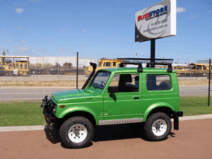 Suzuki sierra SJ70 hard top 1.6L EFI 40 green sj70ht 38