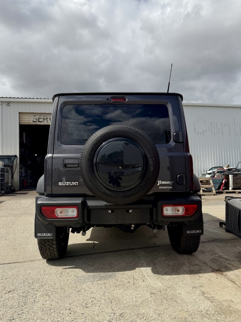 Suzuki Wrecking 17 XL 4